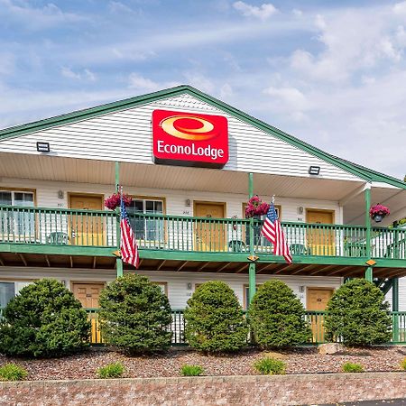 Rodeway Inn Lake George Outlets Екстер'єр фото