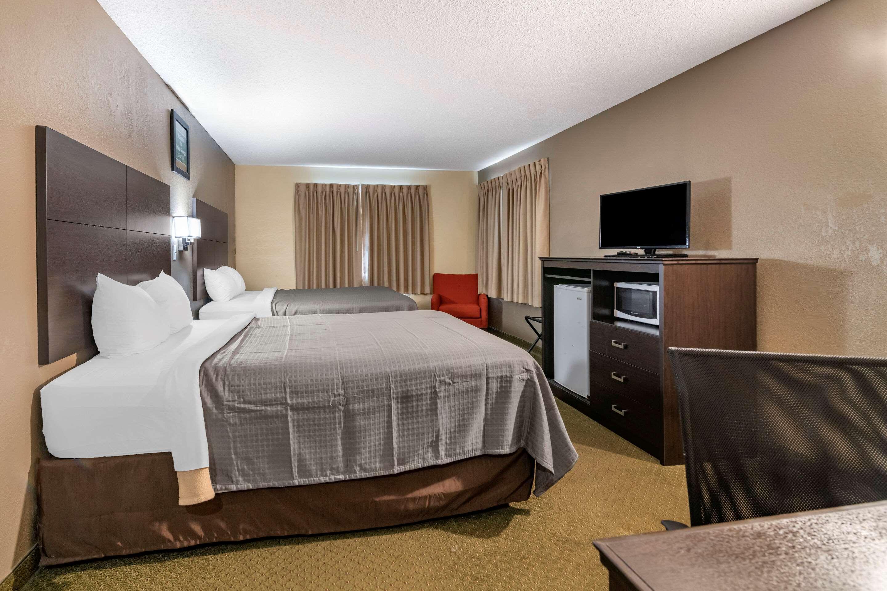 Rodeway Inn Lake George Outlets Екстер'єр фото