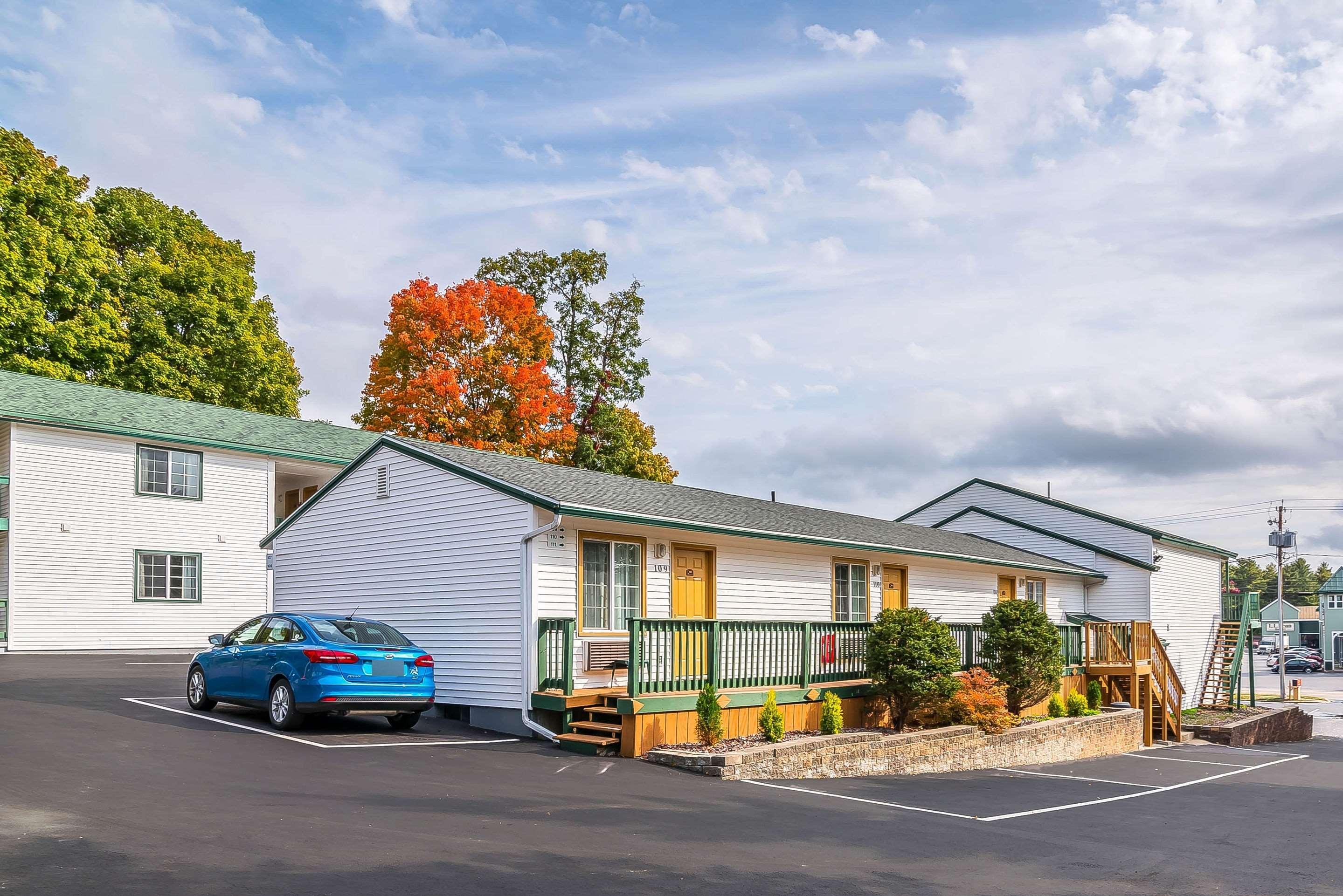 Rodeway Inn Lake George Outlets Екстер'єр фото