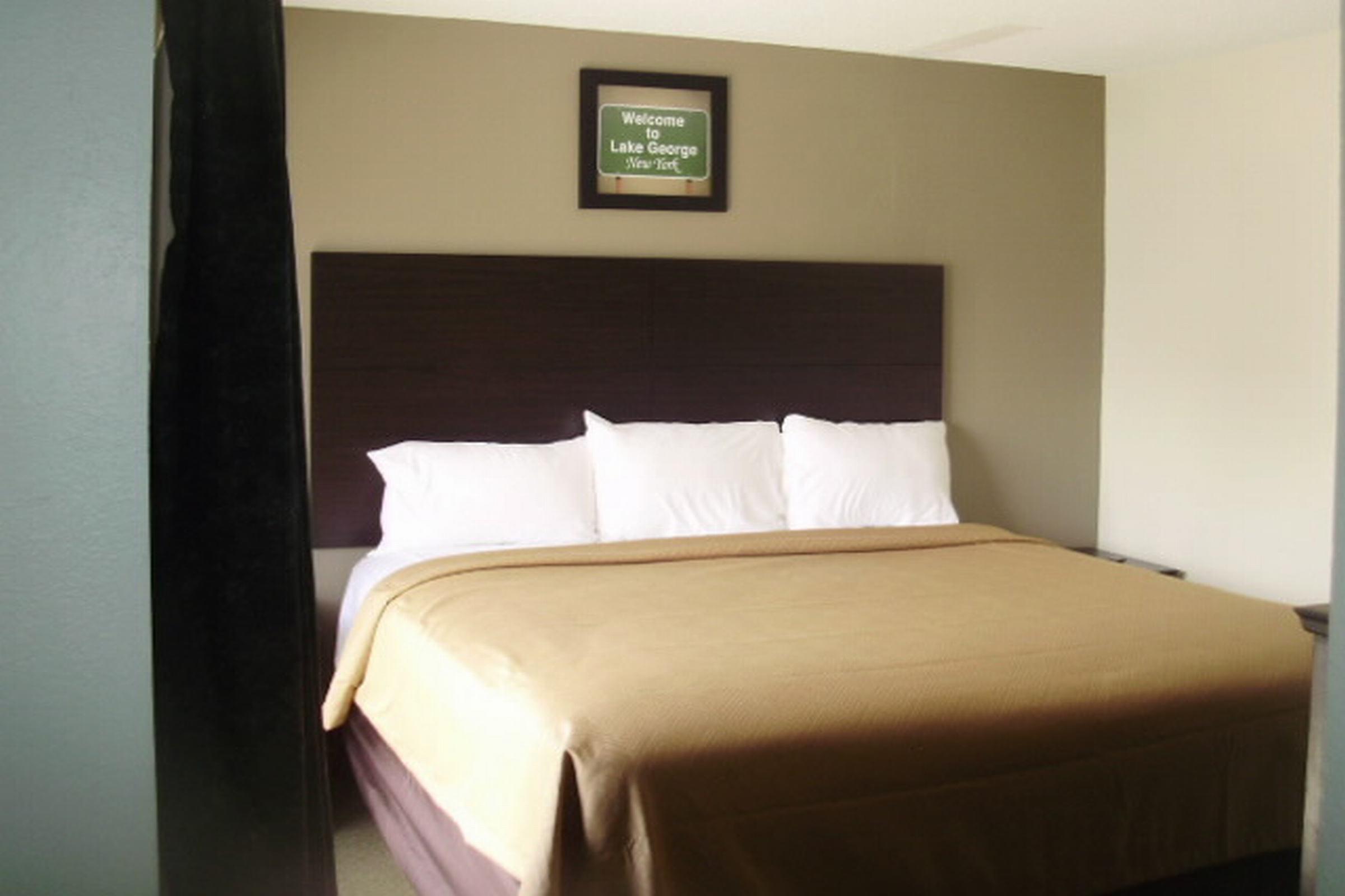 Rodeway Inn Lake George Outlets Екстер'єр фото