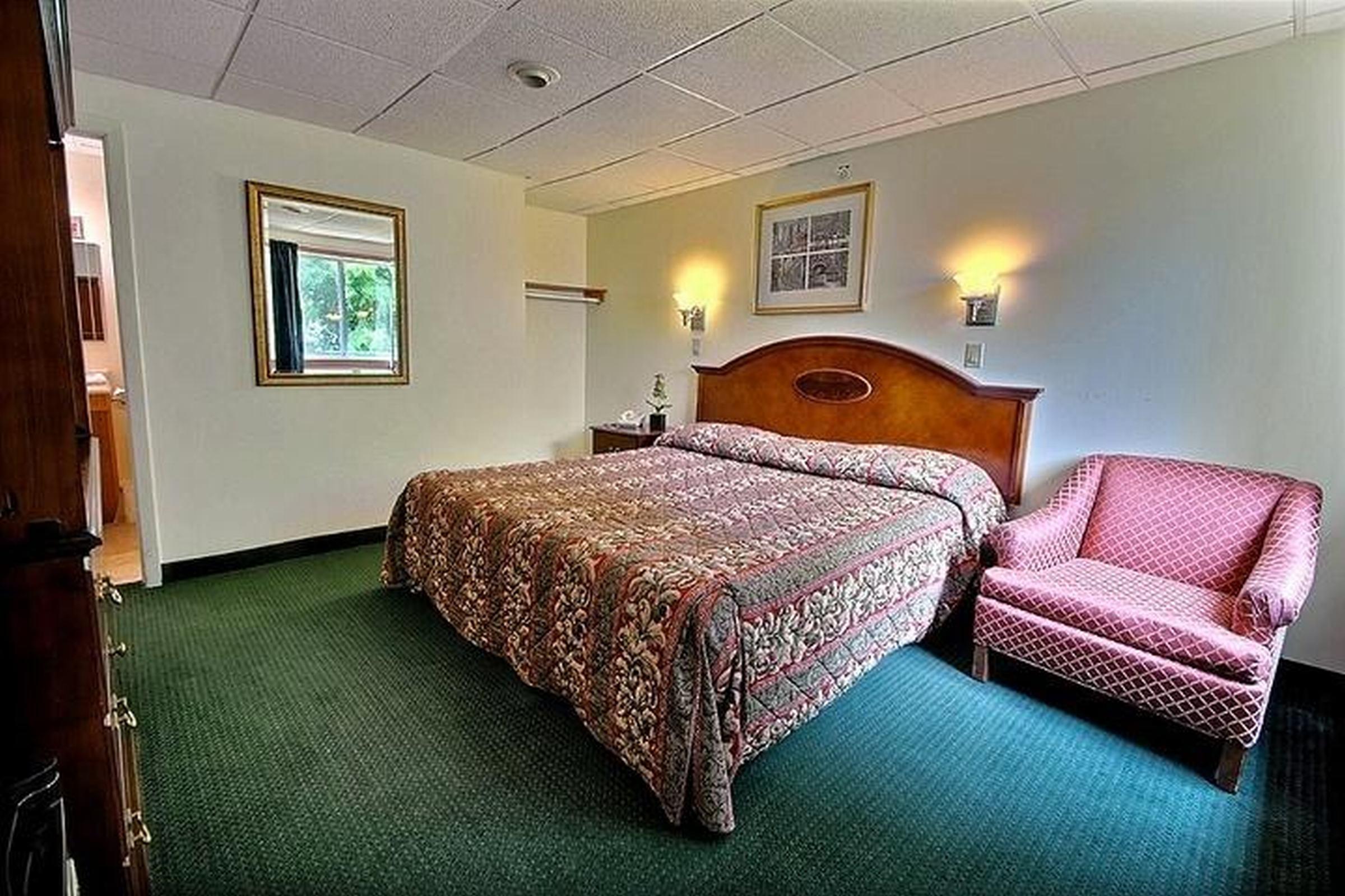 Rodeway Inn Lake George Outlets Екстер'єр фото